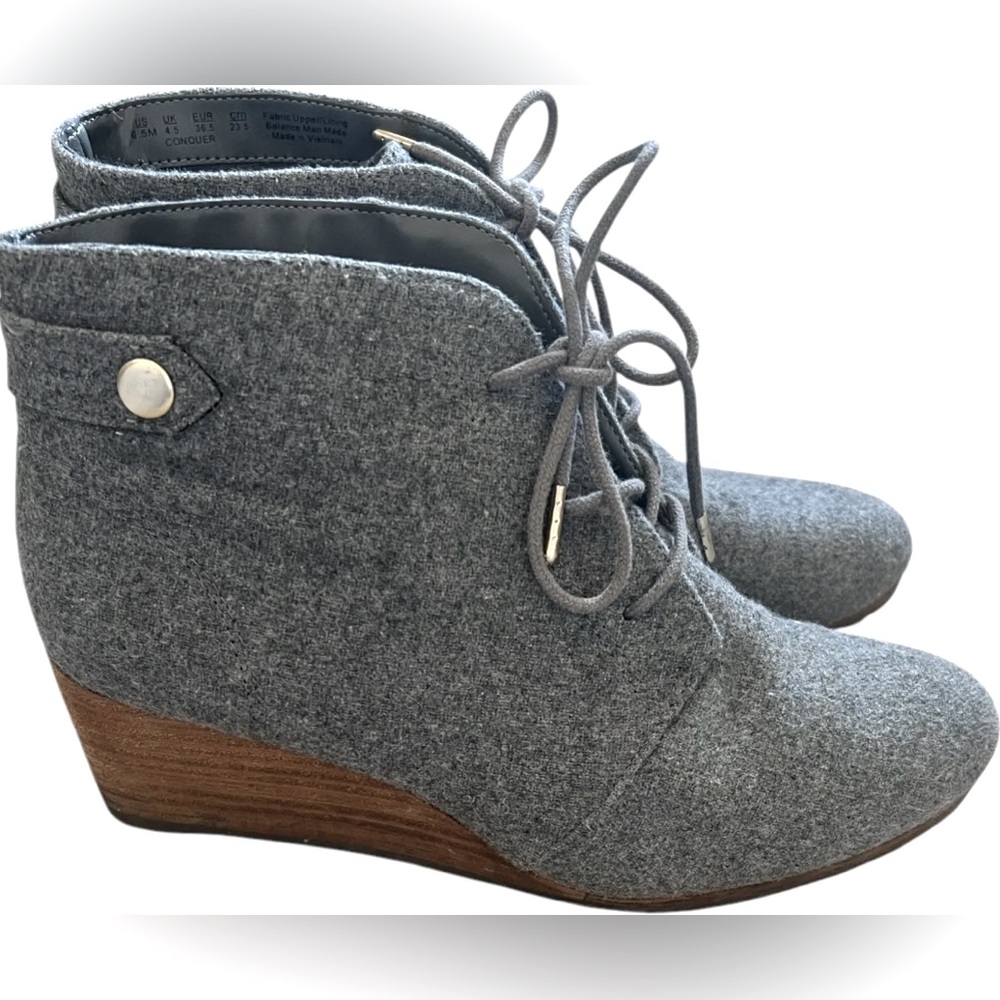 Dr. Scholls Conquer Wedge Booties
